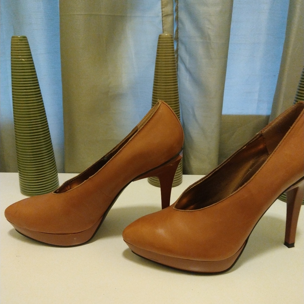 Pumps - Picture 5 of 6